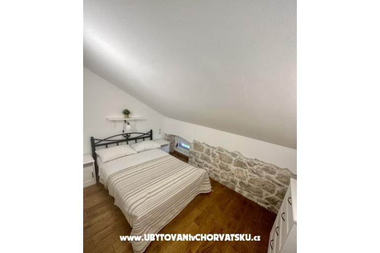 Kamena kuća Pakostane – foto 8