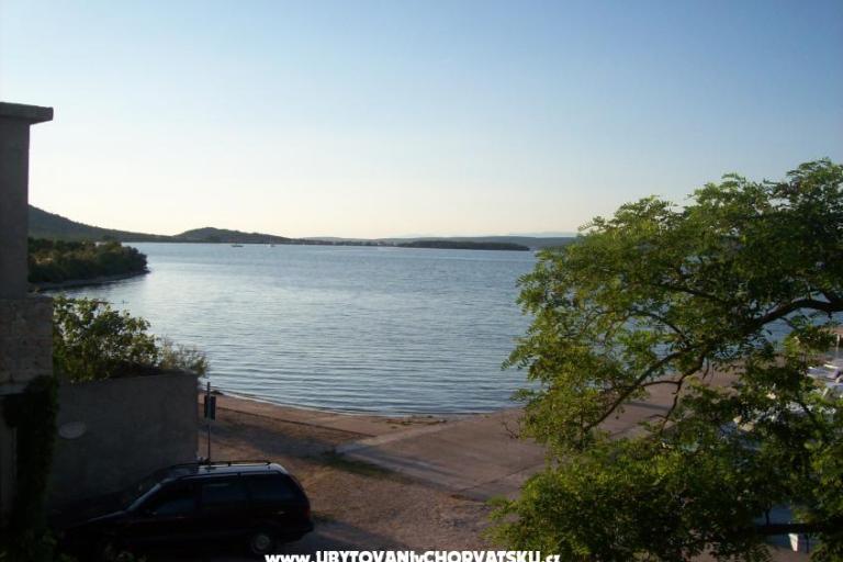 Apartmani na moru – foto 6