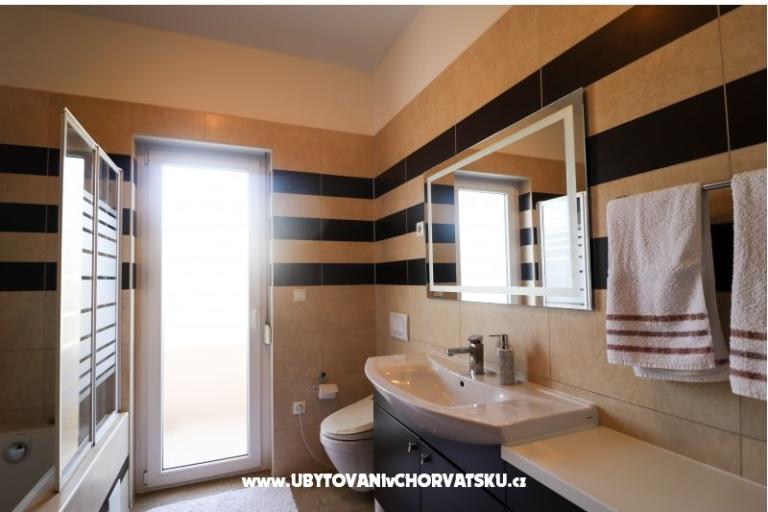  Kuća sa bazenom - Villa Marijana  – foto 15