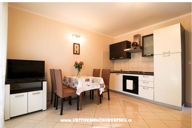  Kuća sa bazenom - Villa Marijana  – foto 18