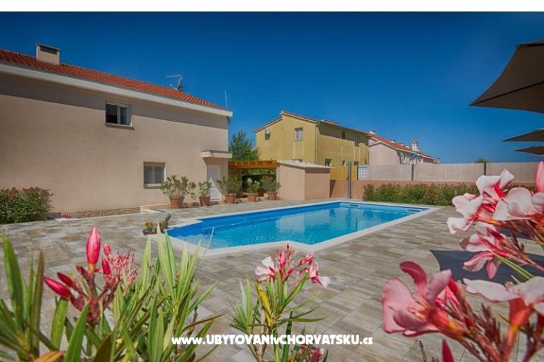  Kuća sa bazenom - Villa Marijana  – foto 5