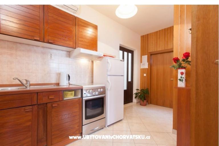 Apartmani MARINA - Villa NEDIKA – foto 7
