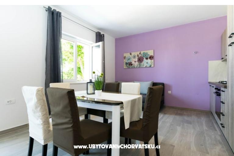Apartmani s bazenom Cvita/Podstrana – foto 2