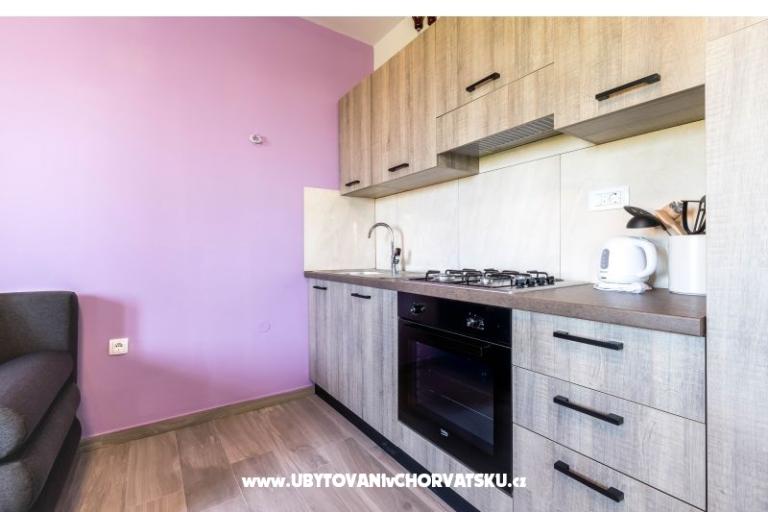 Apartmani s bazenom Cvita/Podstrana – foto 3