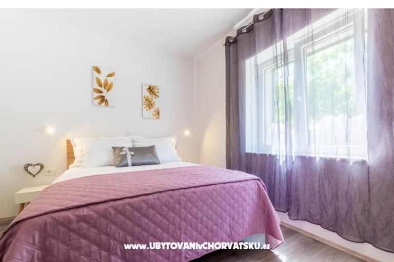 Apartmani s bazenom Cvita/Podstrana – foto 6