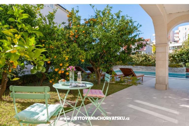 Apartmani Lemon Garden sa bazenom – foto 12