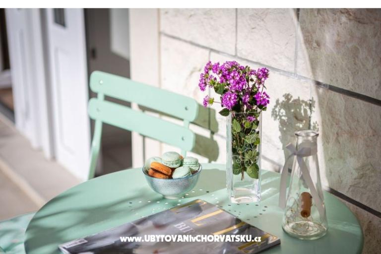 Apartmani Lemon Garden sa bazenom – foto 16