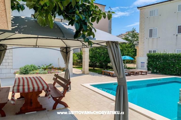Apartmani Lemon Garden sa bazenom – foto 9