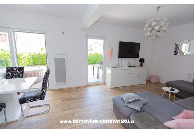 Apartman lux with garden – foto 13