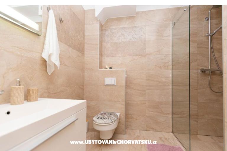 Apartman lux with garden – foto 16