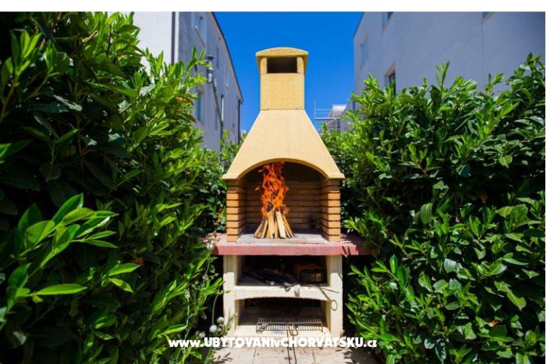 Apartman lux with garden – foto 22