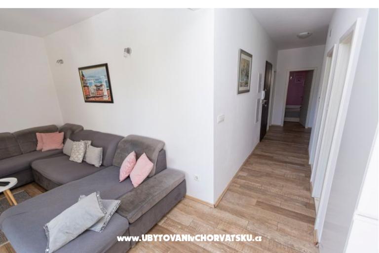 Apartman lux with garden – foto 23