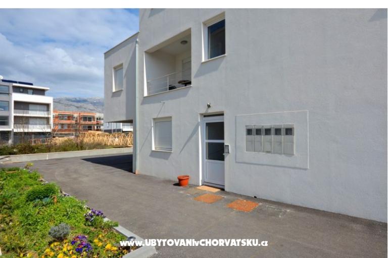 Apartman lux with garden – foto 27