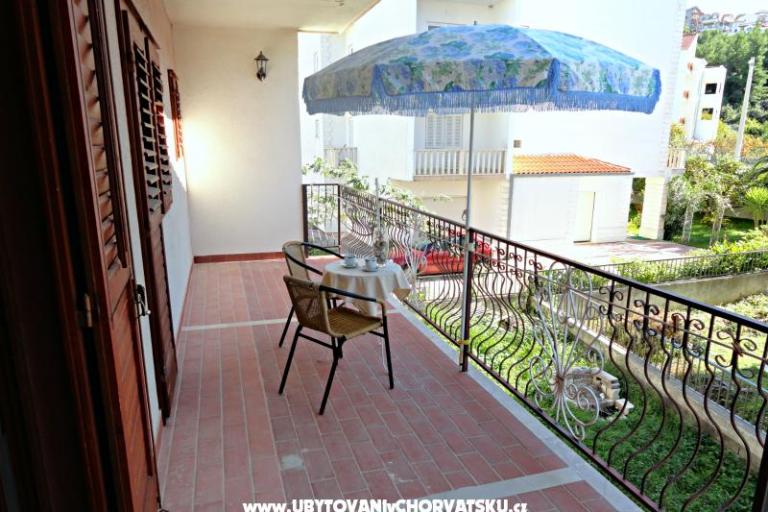 Apartmani Knežević Podstrana – foto 7