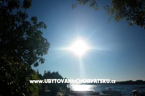 Apartmani 10 metara od mora – foto 10