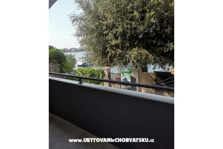 Apartmani 10 metara od mora – foto 20
