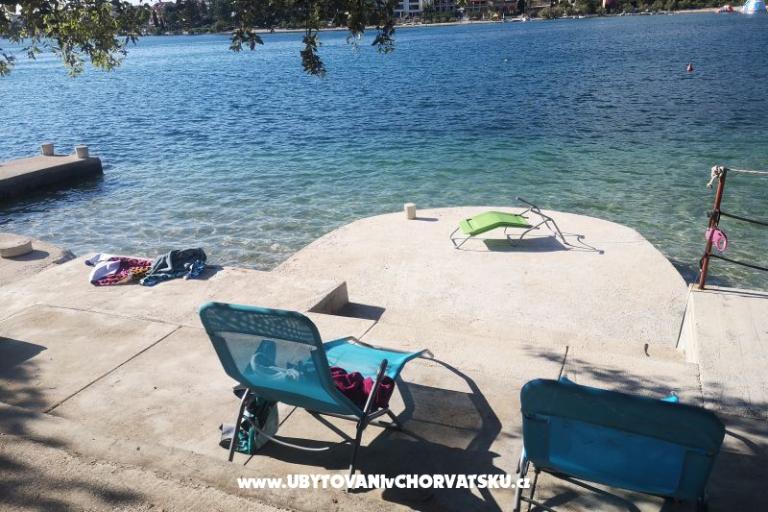 Apartmani 10 metara od mora – foto 22
