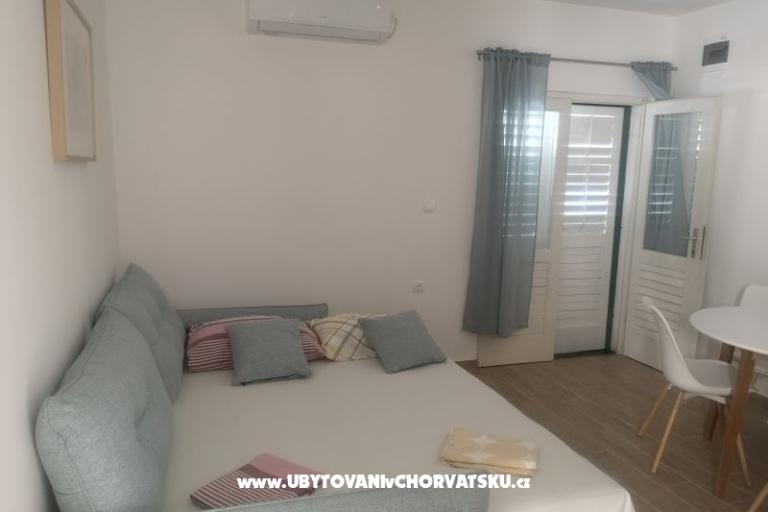 Apartmani 10 metara od mora – foto 26
