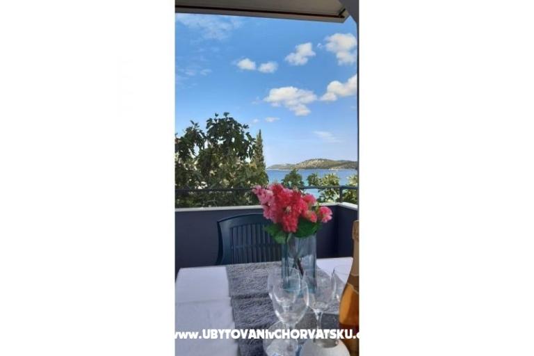 Apartmani 10 metara od mora – foto 4
