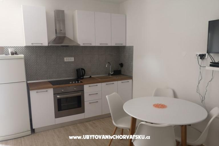 Apartmani 10 metara od mora – foto 9