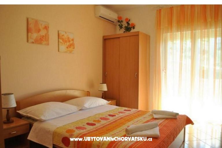 Apartmani TONĆI I IRIS*** – foto 13