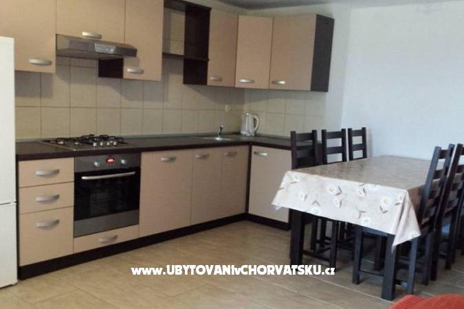 Apartmani Angelo sa bazenom – foto 10