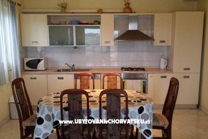 Apartmani Angelo sa bazenom – foto 6
