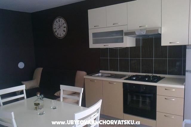 Apartmani Thunder – foto 13