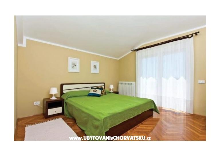 Family house sa bazenom – foto 10