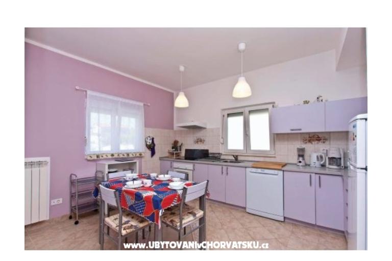 Family house sa bazenom – foto 6