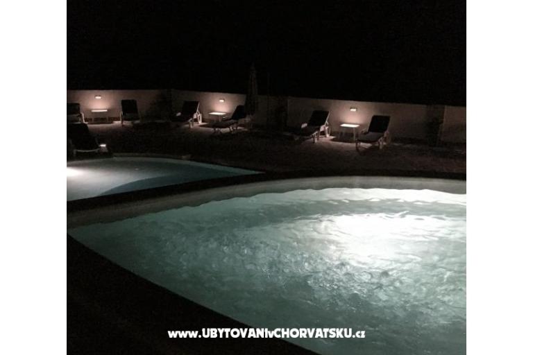 Apartmani sa bazenom Štinjan – foto 11