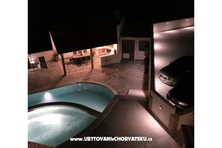 Apartmani sa bazenom Štinjan – foto 12