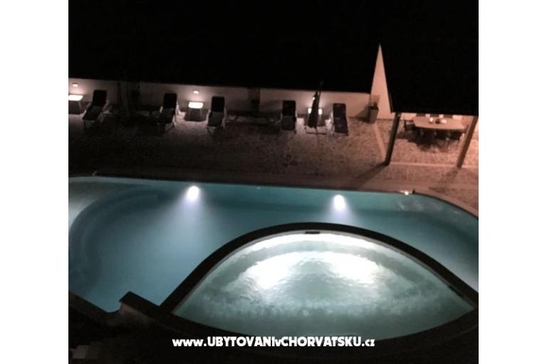 Apartmani sa bazenom Štinjan – foto 13