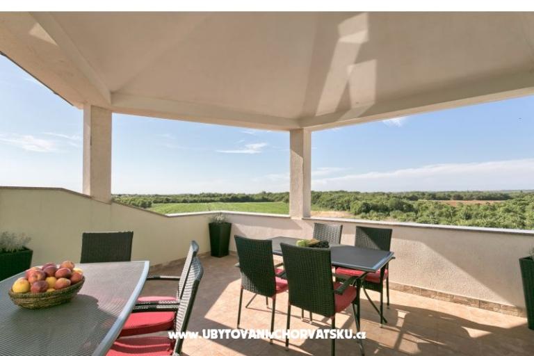 Apartmani sa bazenom Štinjan – foto 9