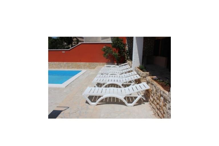 Kuća with swimming pool – foto 2