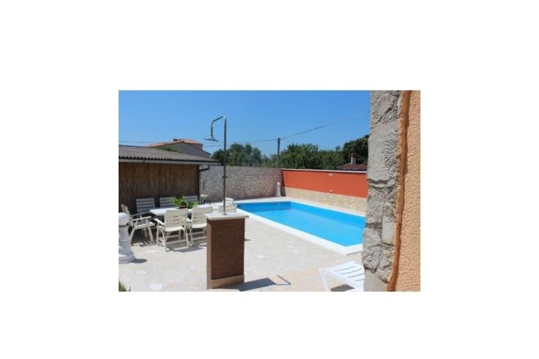 Kuća with swimming pool – foto 4