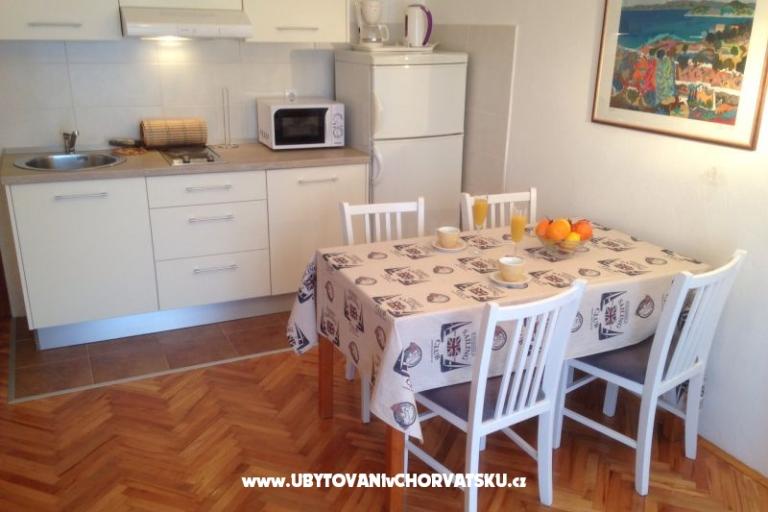 Apartmani Anny sa bazenom – foto 13