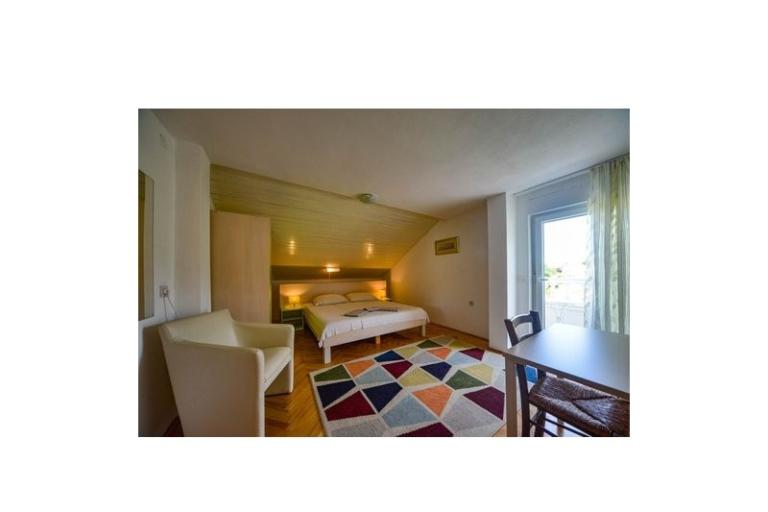 Apartmani Anny sa bazenom – foto 17