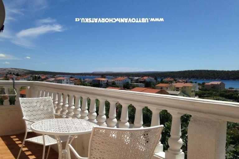 Apartmani Anny sa bazenom – foto 39