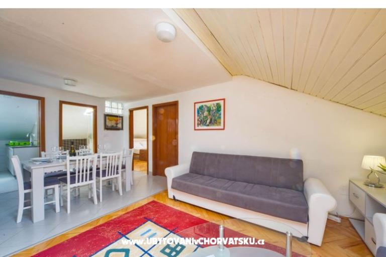 Apartmani Anny sa bazenom – foto 40