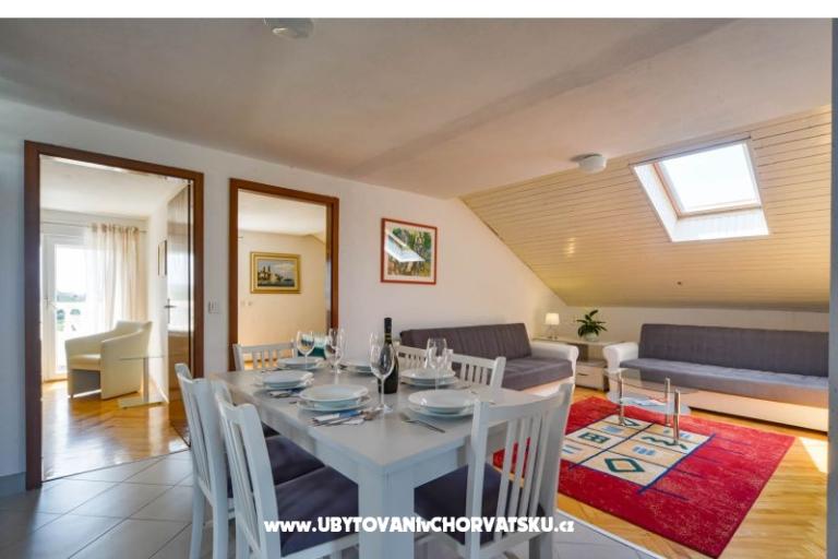 Apartmani Anny sa bazenom – foto 41