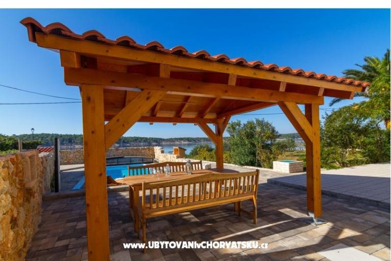 Apartmani Villa Seka pool &amp; sauna – foto 3