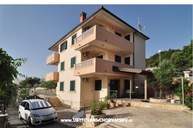 Apartmani Panorama s bazenom – foto 13