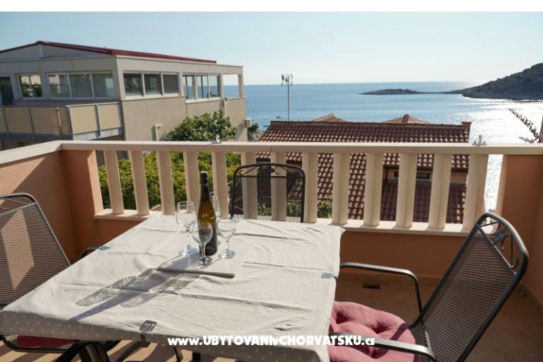 Apartmani Panorama s bazenom – foto 18