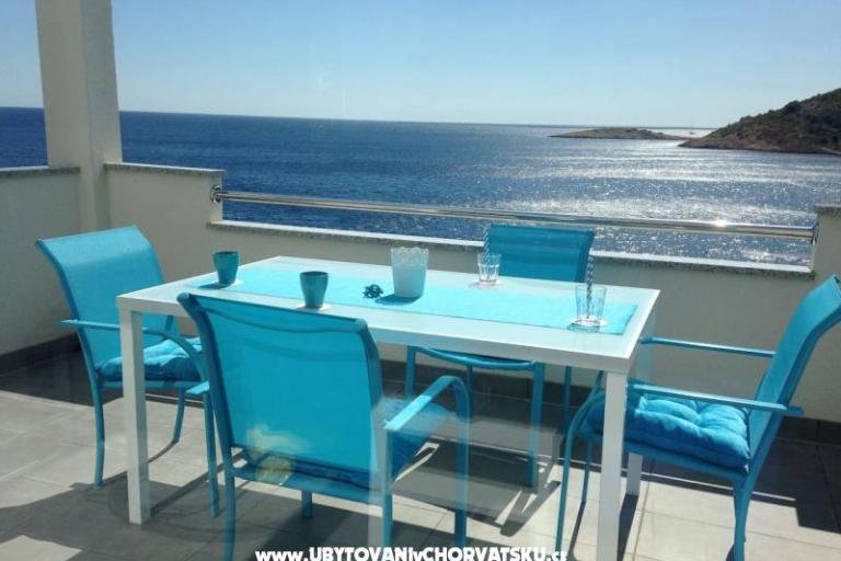Apartmani Angie -10 metara od mora – foto 4