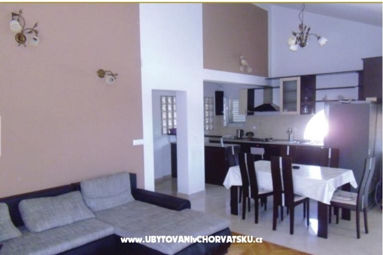 Apartmani Naomi – foto 7