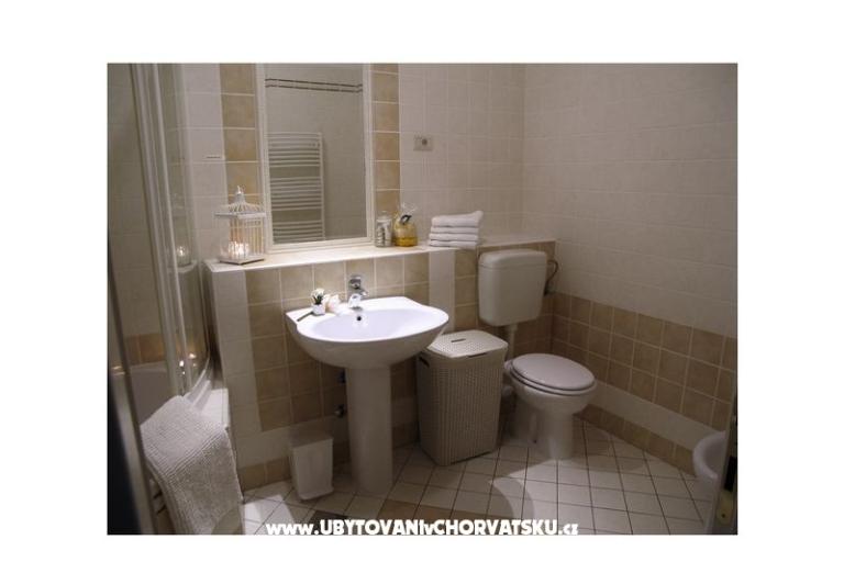AdiOro Luxury Beachfront Apartman – foto 12