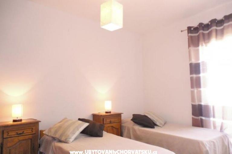 Tomo Božinović- Apartmani – foto 8