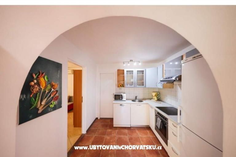 Apartman ANAI with private  pool – foto 10
