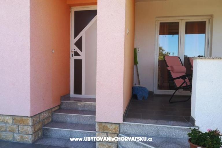 Apartman ANAI with private  pool – foto 12